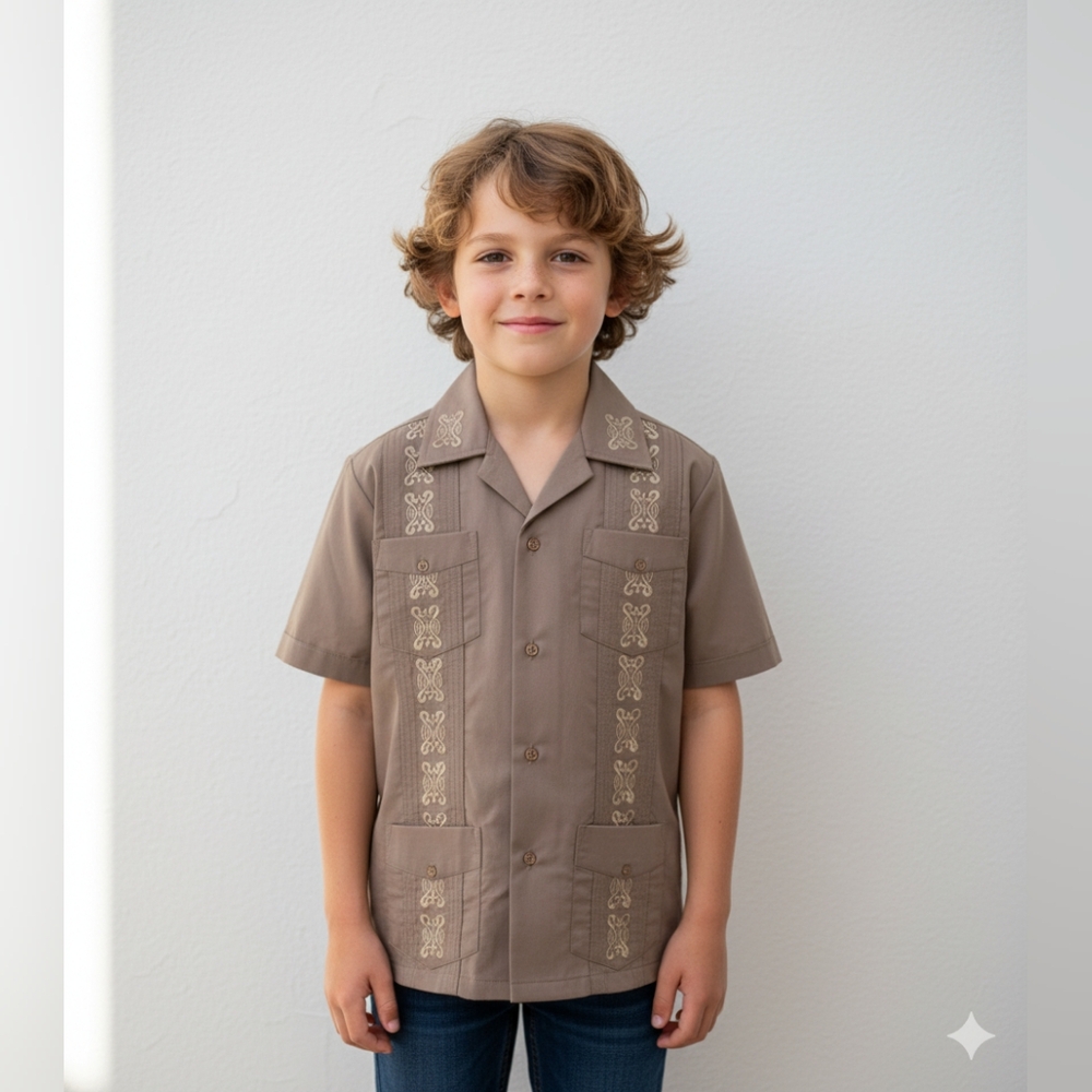 Oscar Kids NWT Boys Brown Short Sleeve Button Up (Guayaberas) Shirt Sz Large(10)